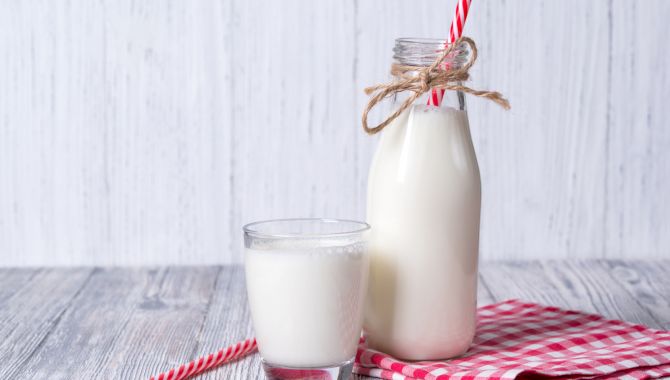 05.02.10 Знали ли вы что, 2 часа находясь при дневном свете, молоко теряет от половины до двух третей его содержания витамина Б
